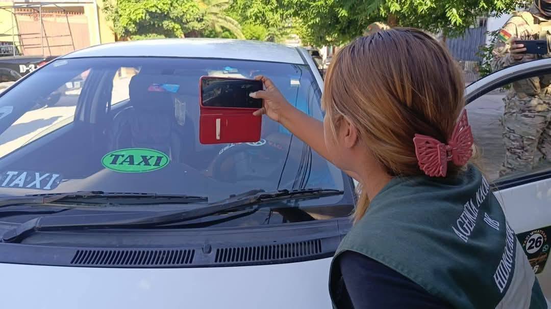 Imagen referencial de verificación de la etiqueta B - Sisa en una estación de servicio. Foto: ANH