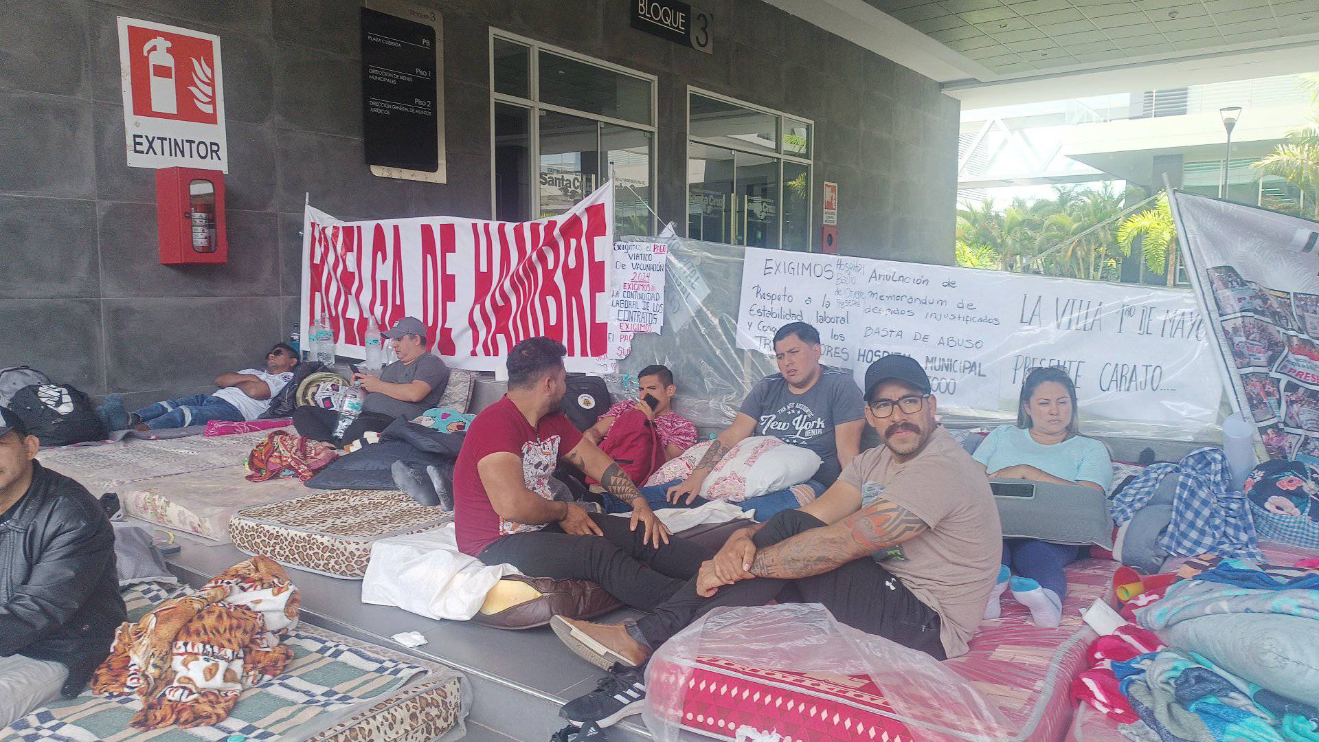 Trabajadores en Salud exigen renovación de contratos a la Alcaldía de Santa Cruz