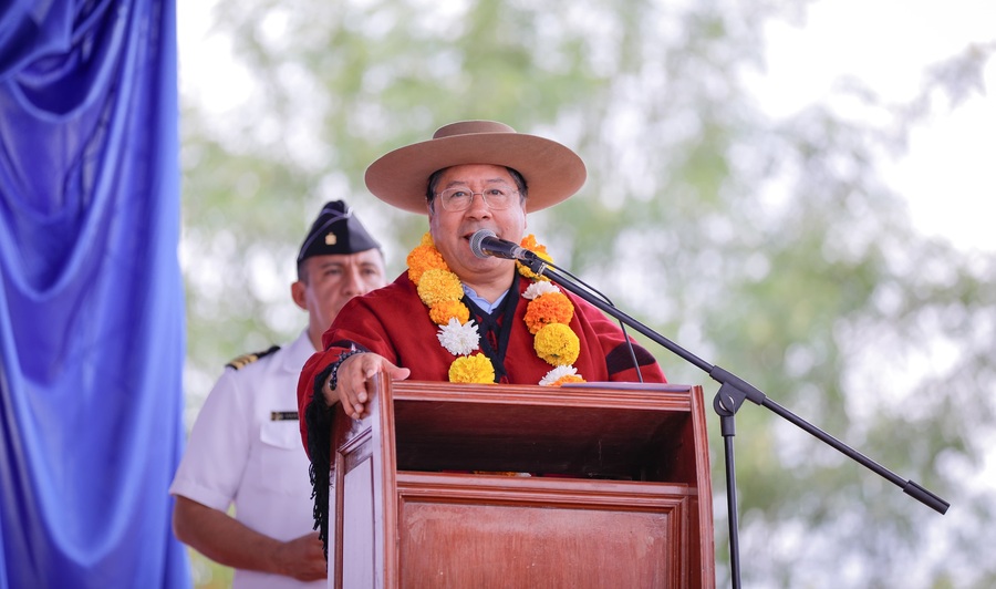 Arce cuestiona a “malos diputados y senadores” que no trabajan por el pueblo boliviano y bloquean créditos 