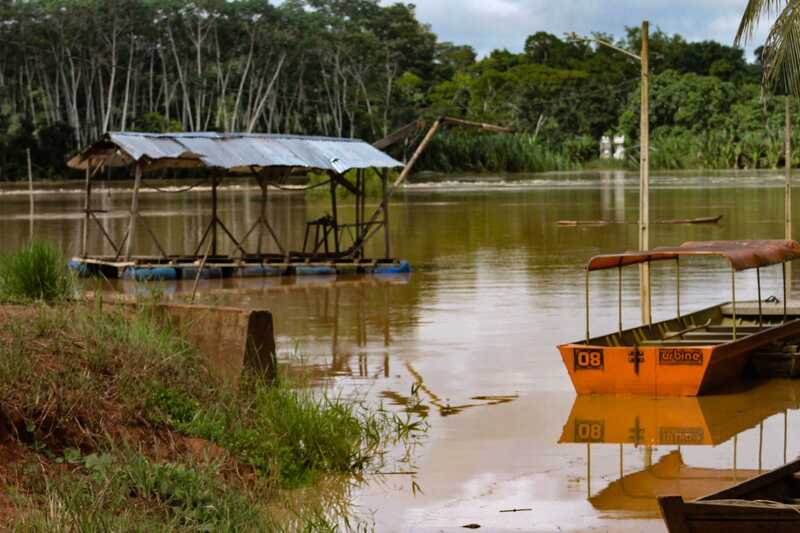 Desborde del río Acre afecta a la fronteriza Bolpebra y amenaza a Cobija