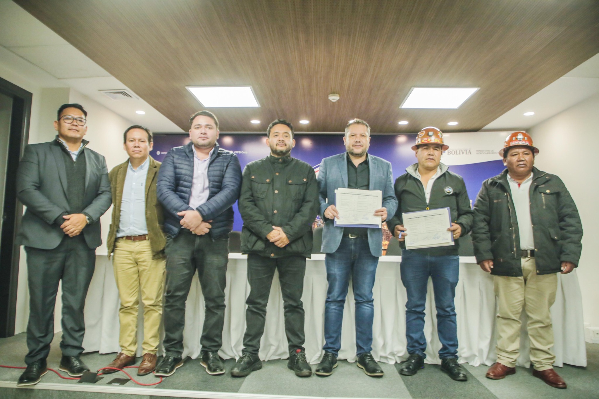 Gobierno y COB firman acuerdo que atiende demandas del sector hidrocarburos y destaca avances en política energética