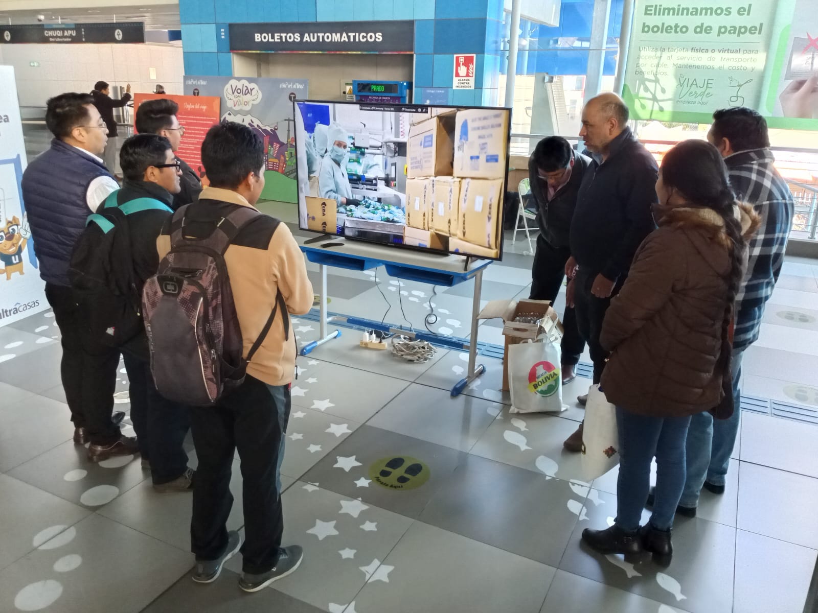 Socializan avances y entrega de obras mediante el InfoMóvil en el mes del Bicentenario