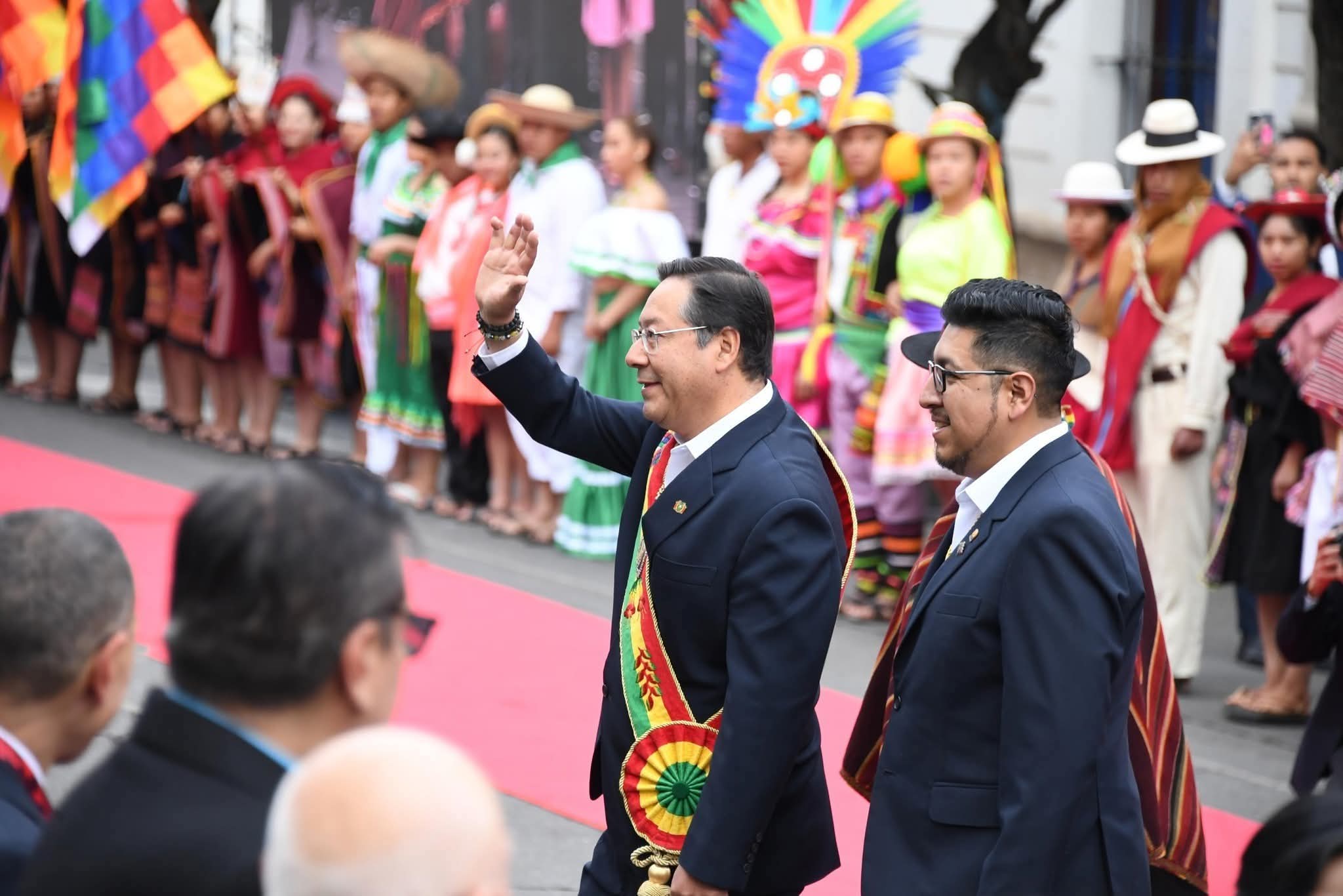 Presidente saluda el Bicentenario de Bolivia y afirma que “nada ni nadie está por encima de las conquistas del pueblo”