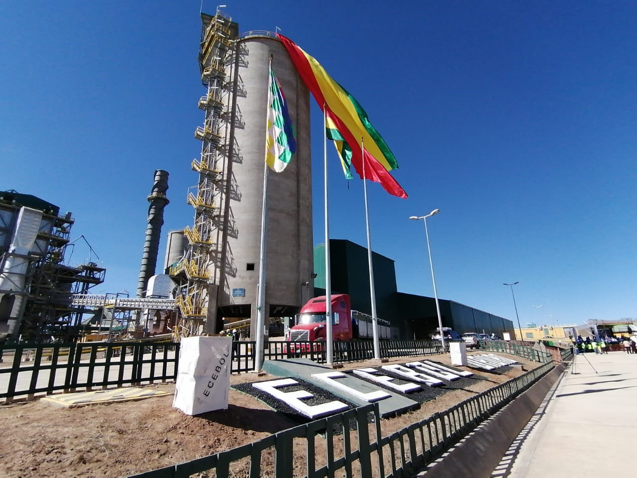 Cementera estatal cumple 17 años con el logro de mantener precio de su producción y miras a exportar