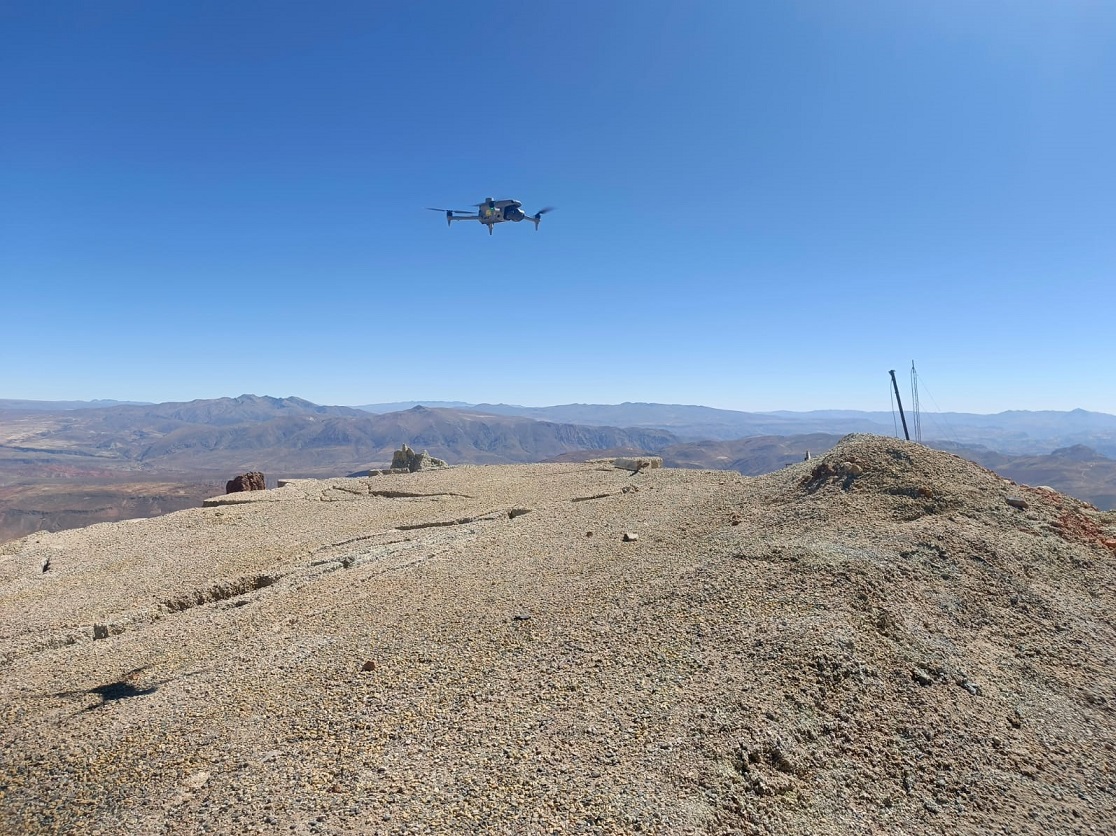 Restringen acceso de maquinaria al Cerro Rico de Potosí, subirán a diario 1.500 volquetas con relleno seco para mitigar hundimientos