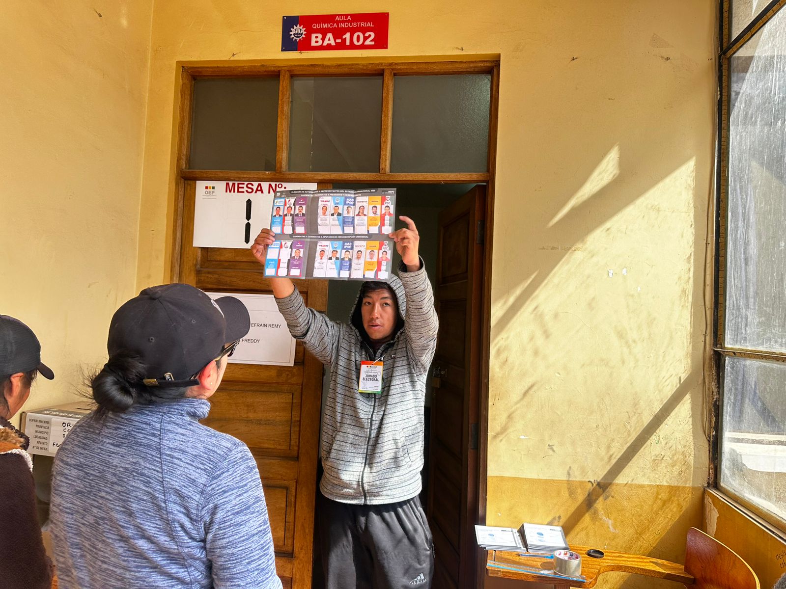 Con el cómputo cerrado en cinco regiones, el PDC gana 12 de 22 diputaciones uninominales