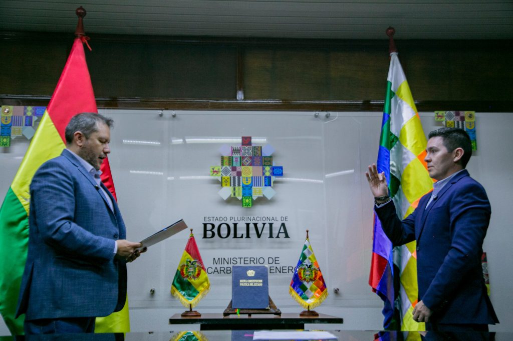 Joel Callaú jura como nuevo director de la ANH