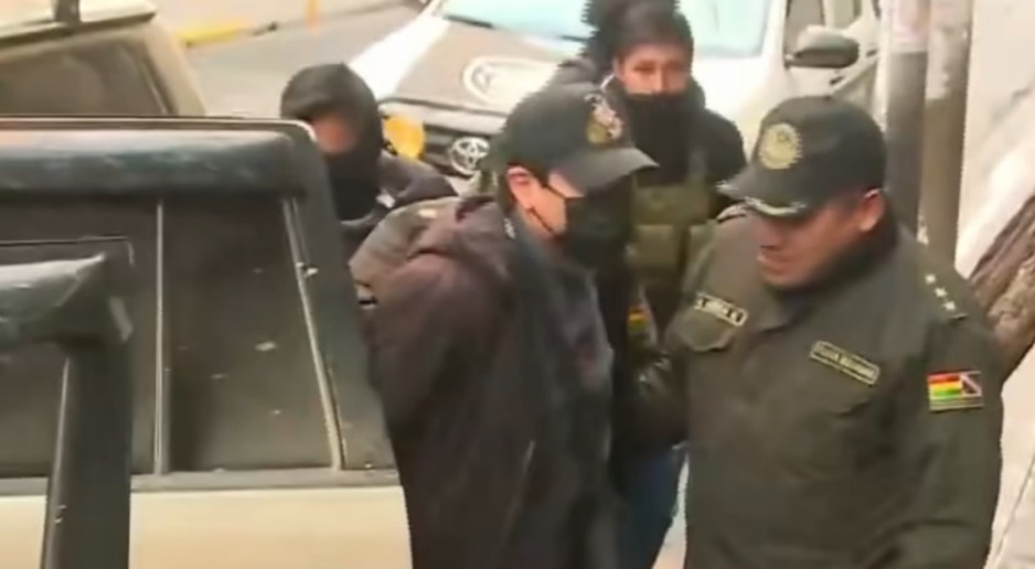 Pumari llega al penal de San Pedro bajo un fuerte resguardo policial en La Paz