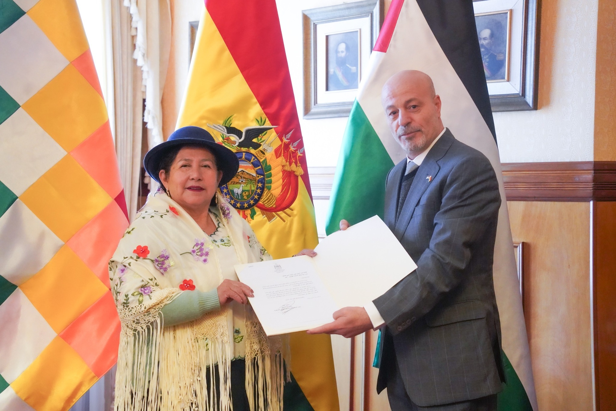 Nuevos embajadores de Francia y Palestina se acreditan ante la Cancillería de Bolivia