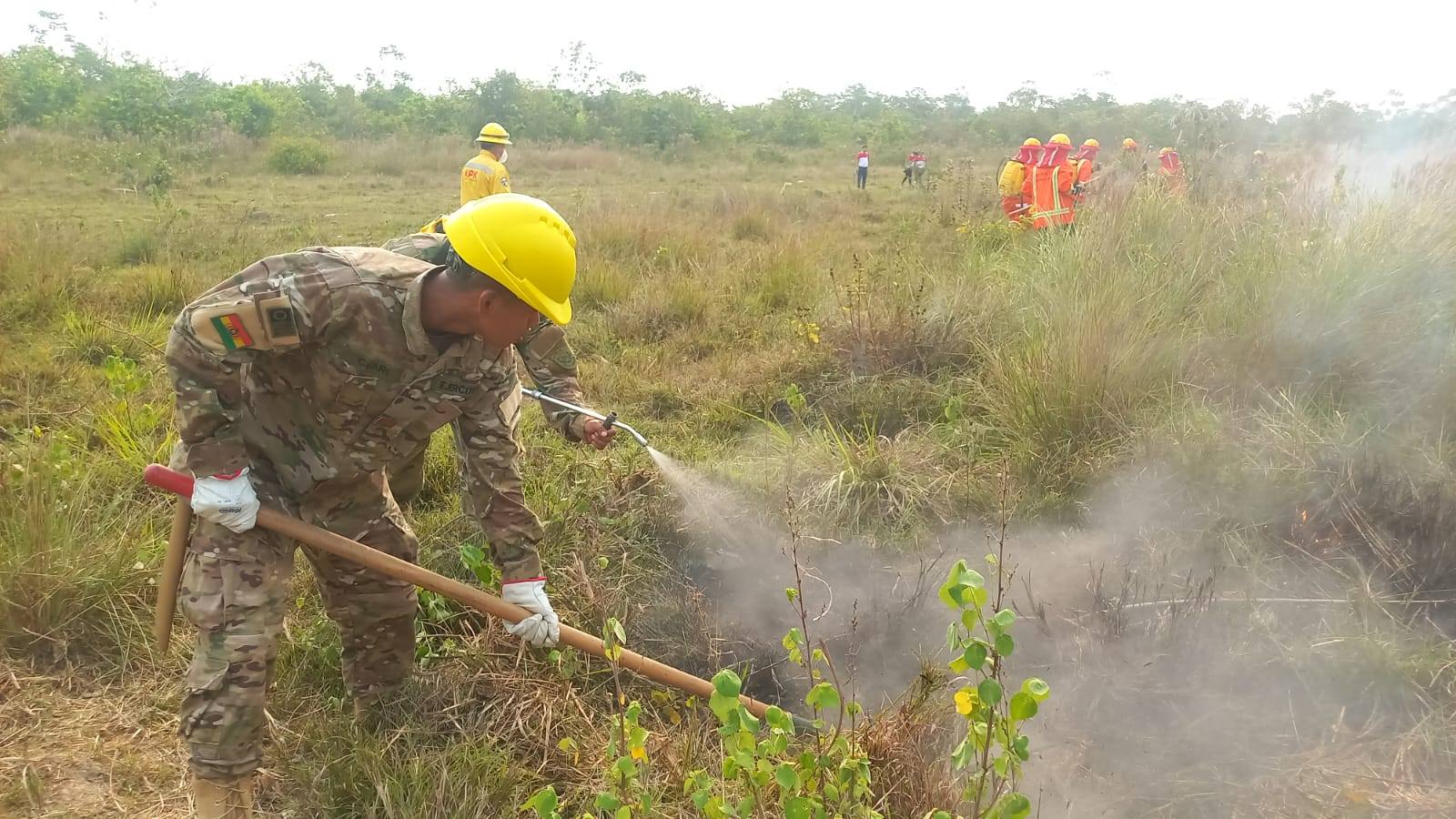 En Bolivia registran tres incendios y activan alertas por posible propagación