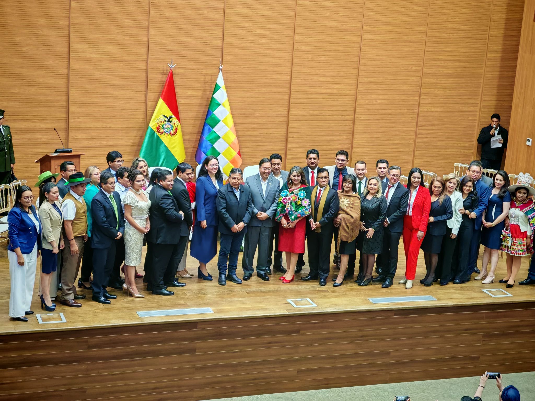 Patrimonio de nuevos magistrados: Rosmery Ruiz Martínez tiene 13 bienes y Roxana Chávez Rodas ninguno