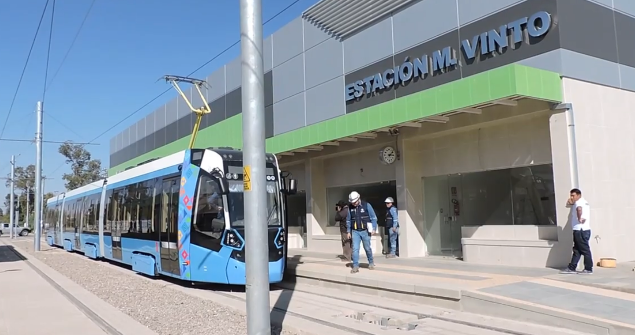 Tren Metropolitano de Cochabamba transportó 2,8 millones de pasajeros y generó Bs 10,8 millones en 2024
