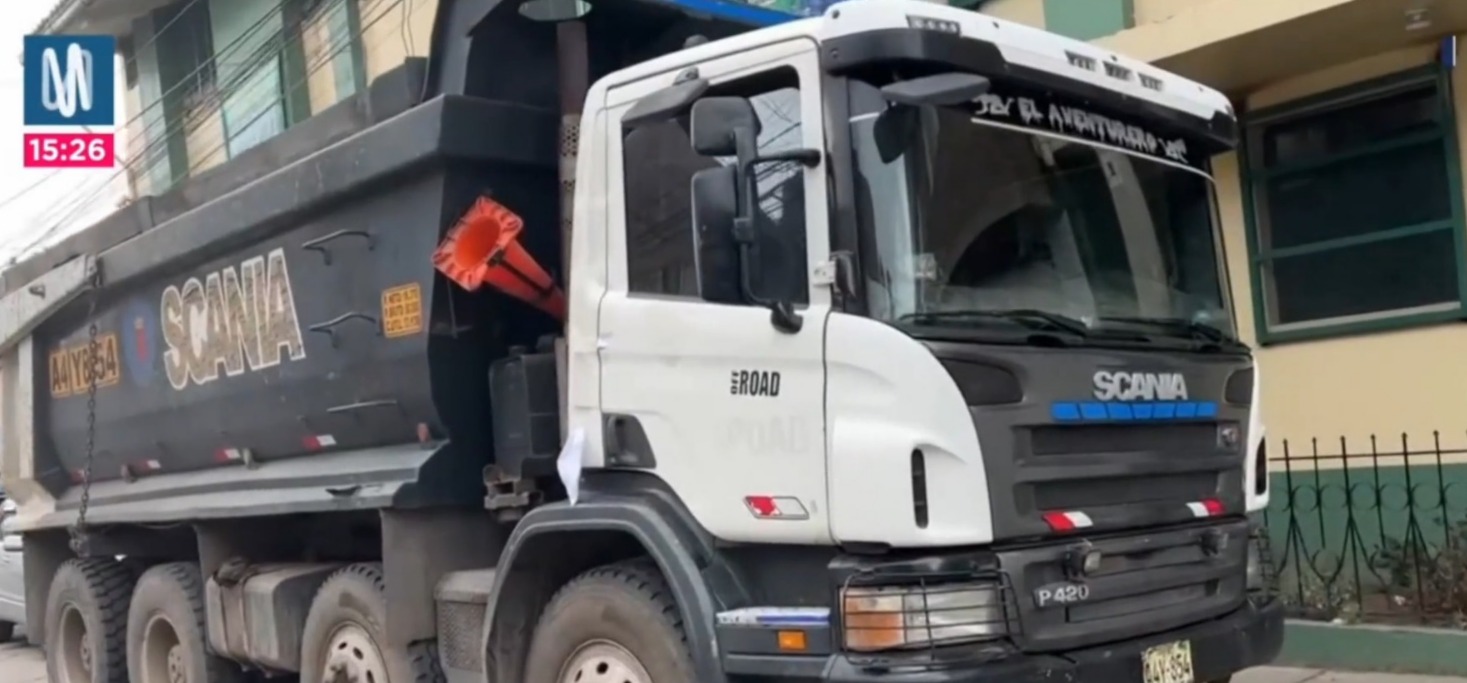 En frontera peruana interceptan volqueta cargada con 4.000 galones de combustible boliviano