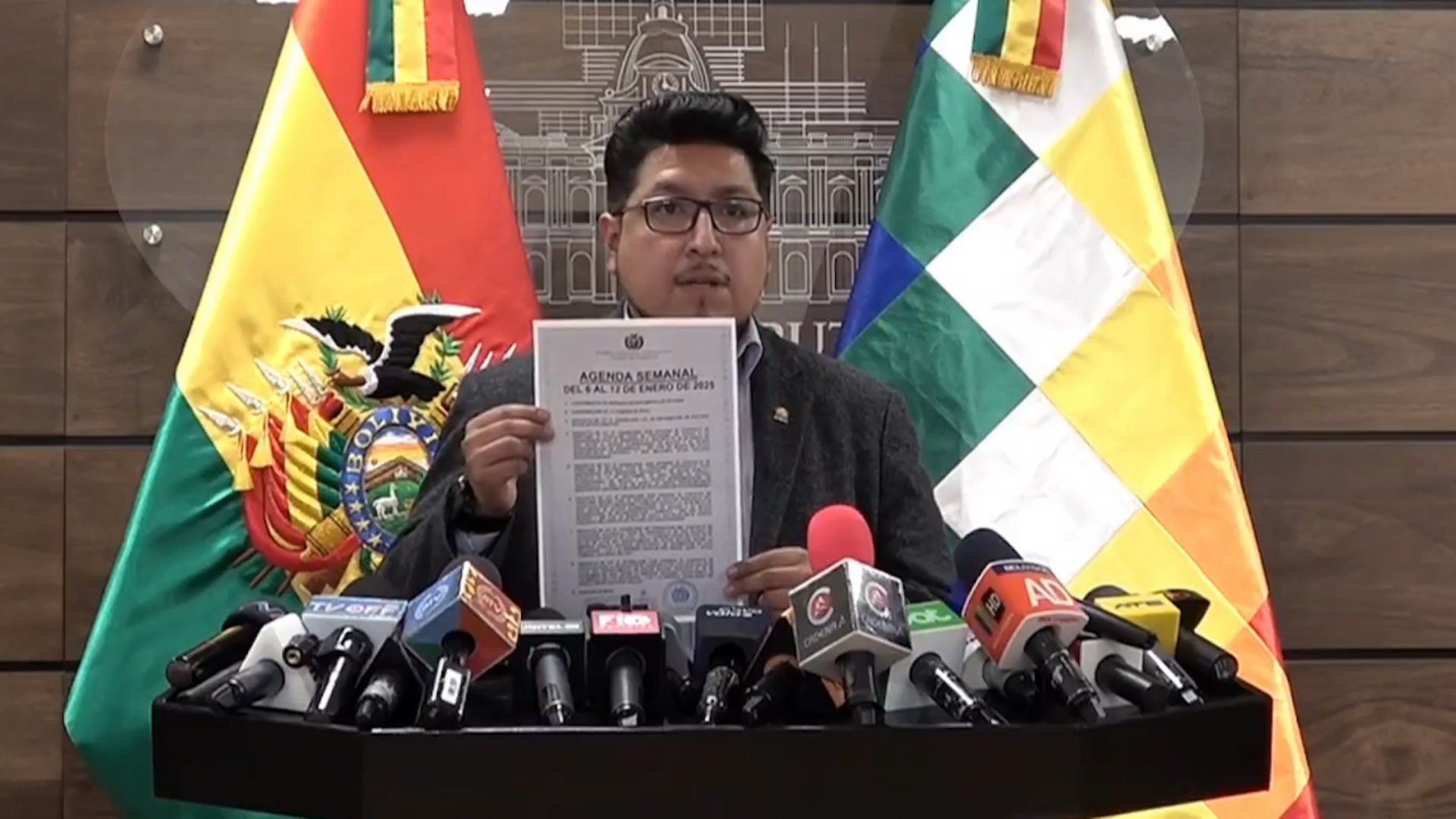 Presidente de Diputados pide a comisiones acelerar aprobación de ley de escaños, créditos y contratos por el litio