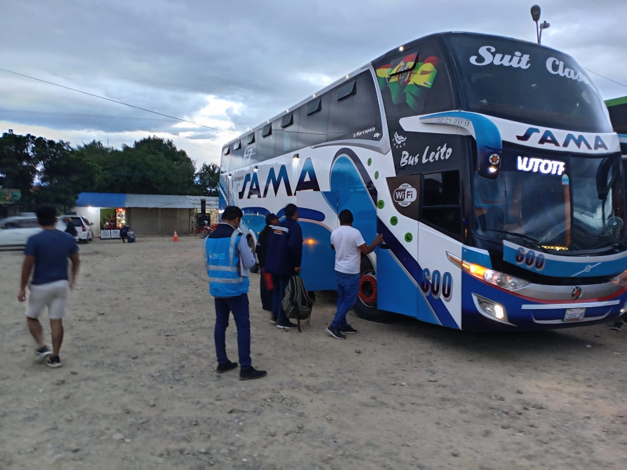 Conminan a la Terminal de Buses de Tarija detener cobros ilegales en la Parada del Norte a viajeros interprovinciales