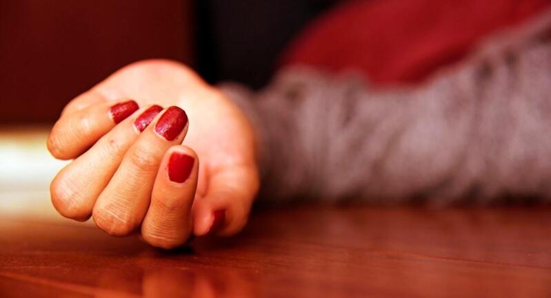 Investigan primer feminicidio en La Paz, la víctima fue hallada en su habitación con heridas punzocortantes