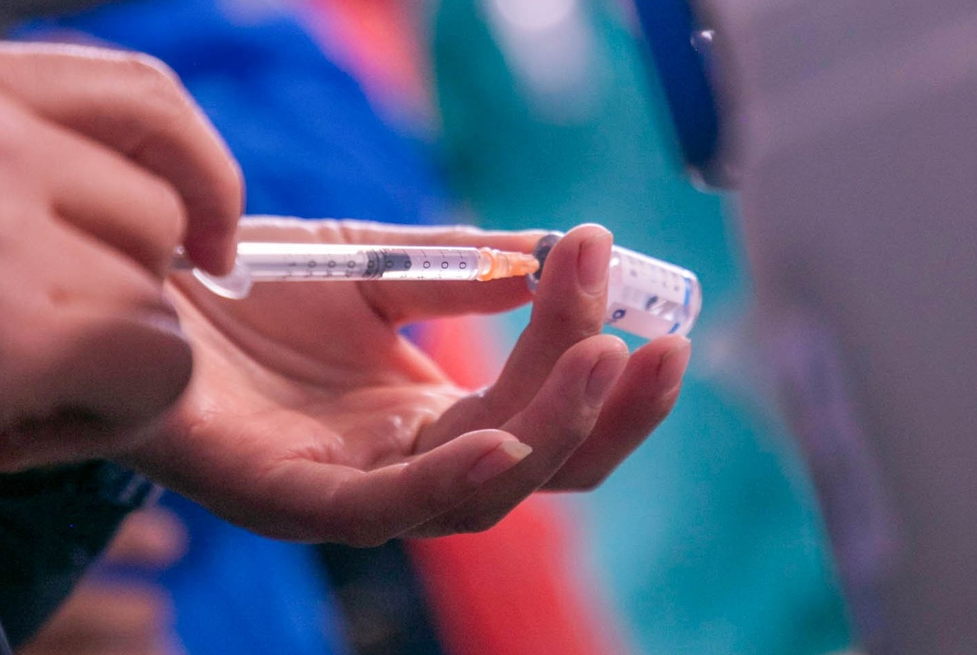 Reiteran llamado para recibir vacuna anticovid y recuerdan que es prioritaria para grupos vulnerables