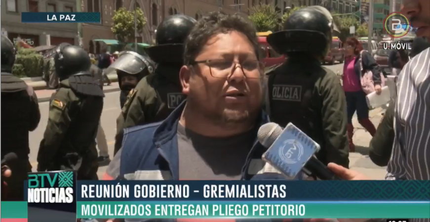 Gobierno recibe pliego petitorio de una federación de gremiales de El Alto para atender sus demandas