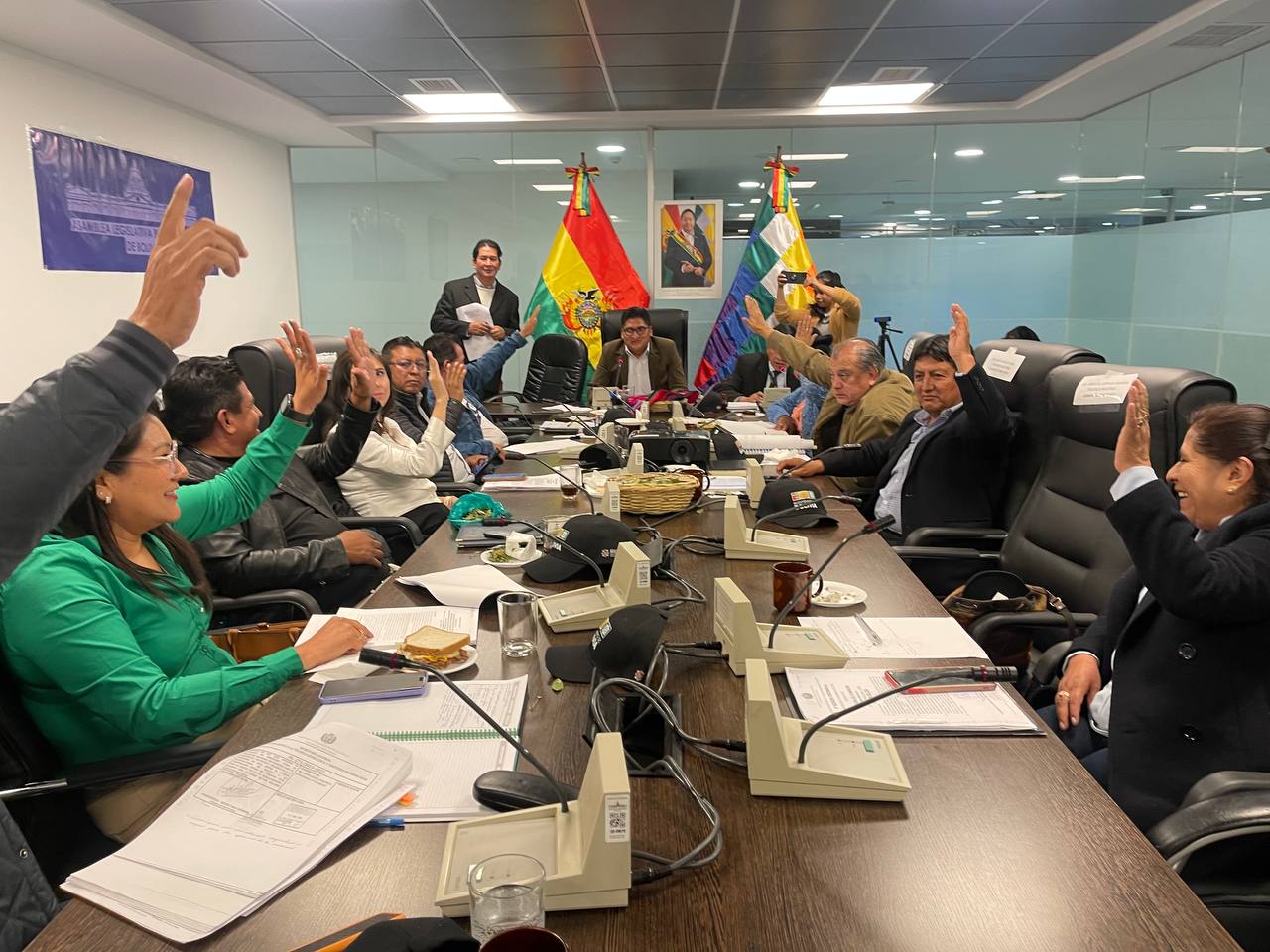 Comisión de Diputados aprueba crédito por $us 50 millones para infraestructuras deportivas en unidades educativas