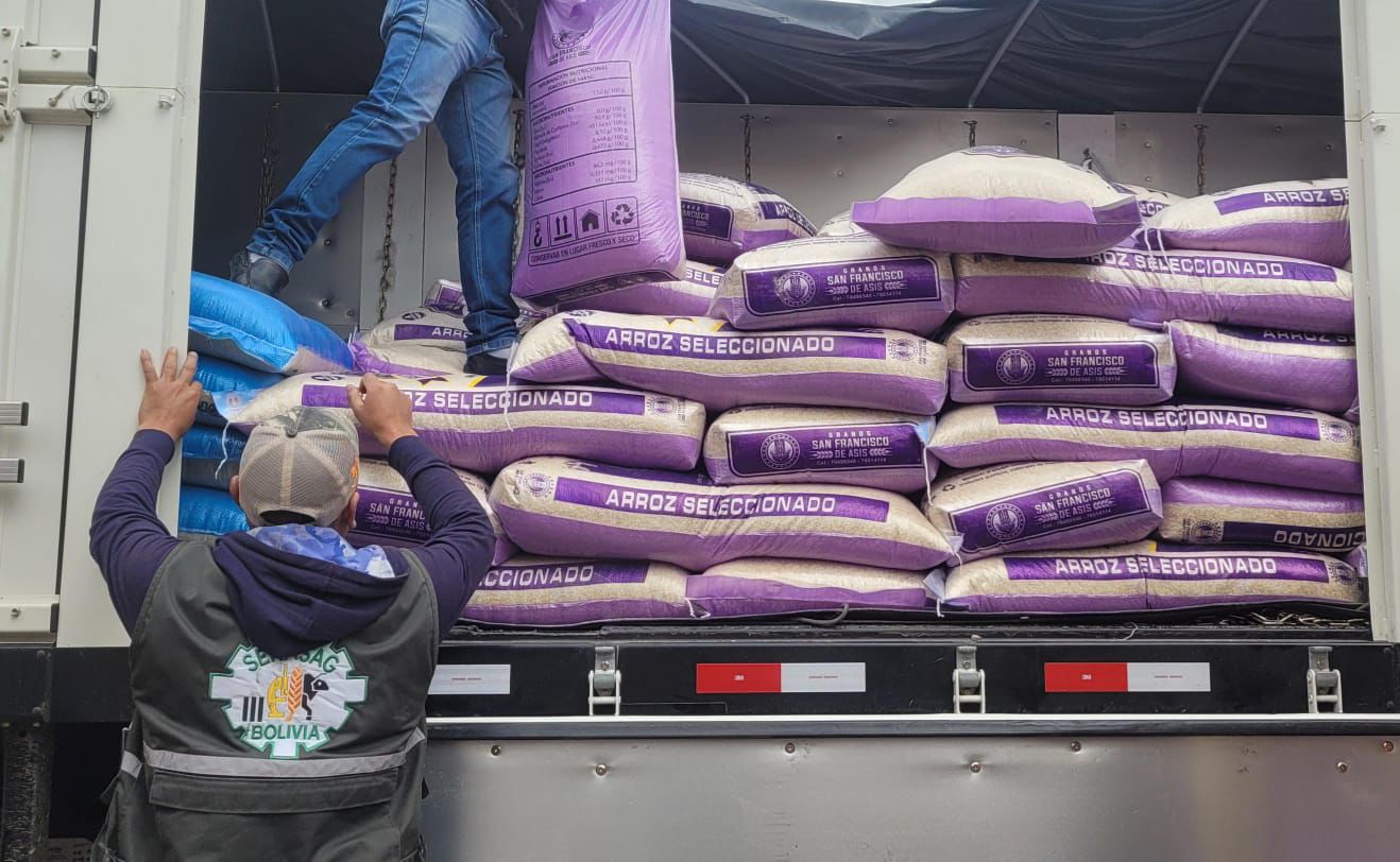 Venta de arroz directa a los consumidores, Sucre. Foto: MDRyT
