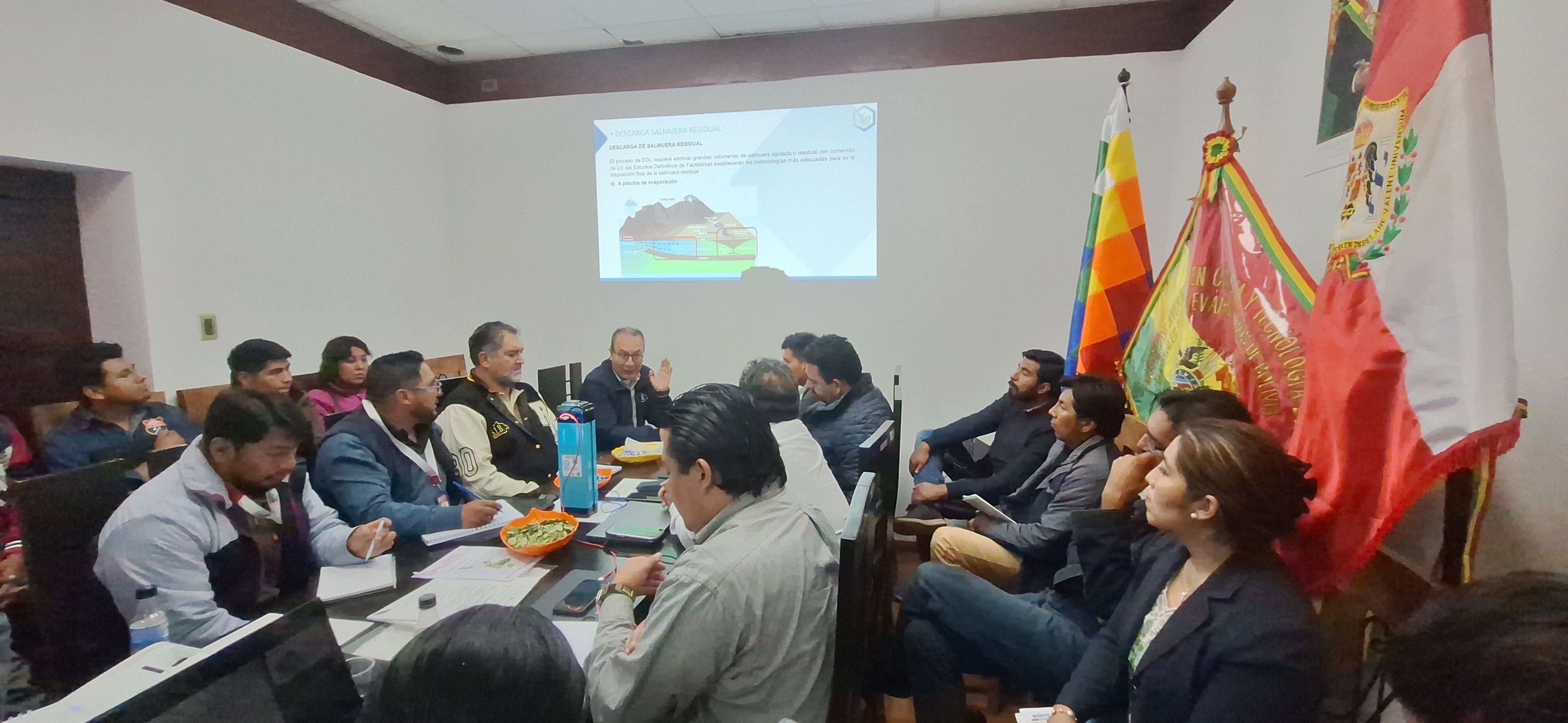 Comcipo participa en primera mesa técnica para socializar a detalle los contratos para industrializar el litio