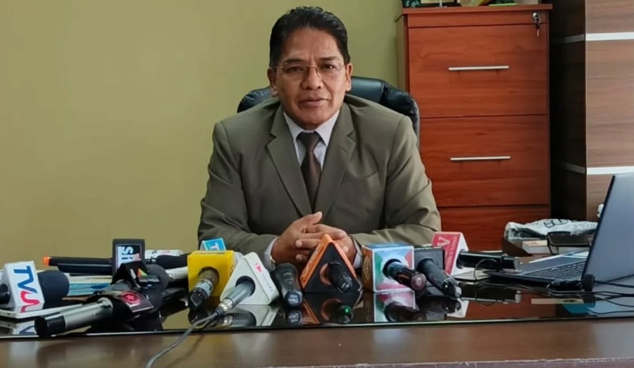 Refuerzan control a la venta de material escolar ante denuncias de alza de precios y oferta de productos falsos