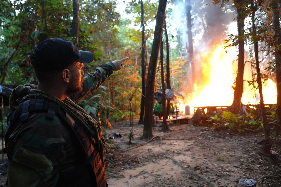 En operativo de interdicción destruyen 3 laboratorios de cocaína en el Chapare valuados en un millón de dólares