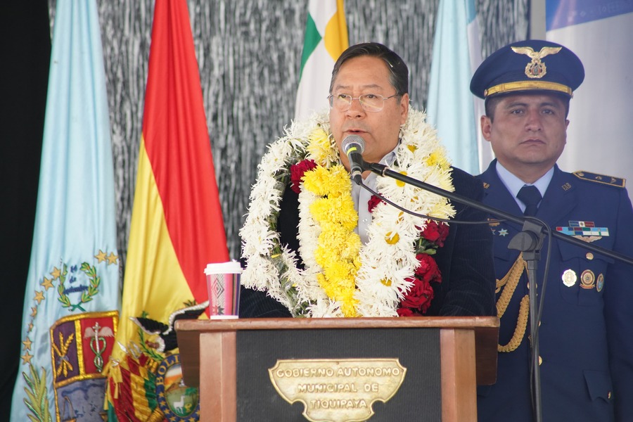 Arce inaugura la gestión escolar en Tiquipaya y destaca inversiones en infraestructuras para una educación de calidad 