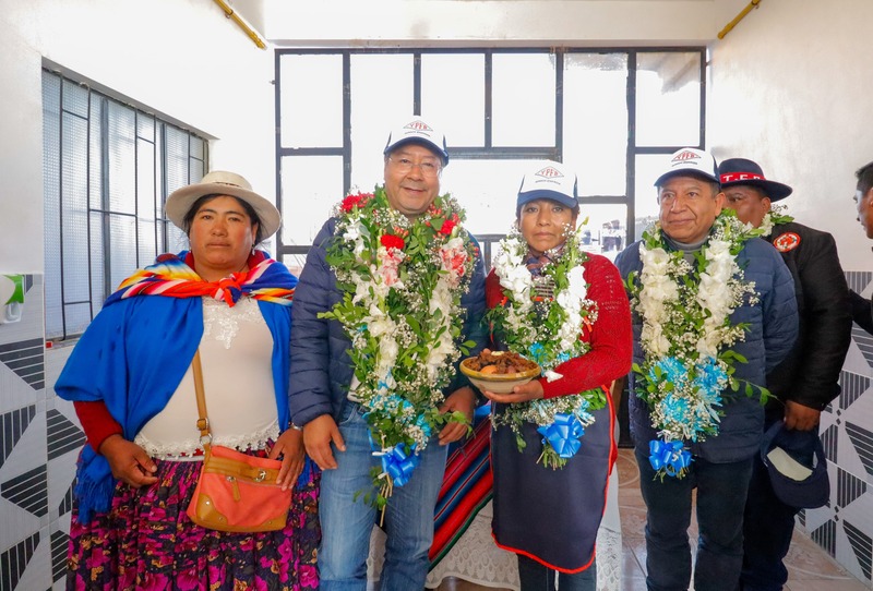 Arce entrega redes de gas domiciliario con una inversión superior a Bs 31 millones en San Isidro 