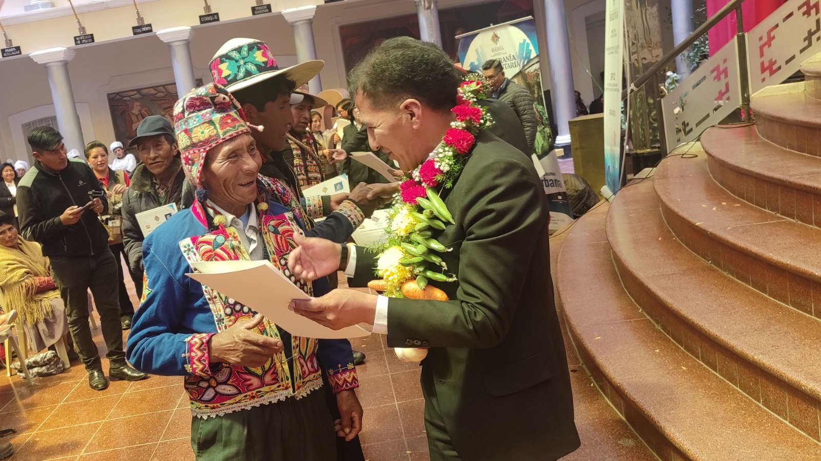 Entrega de Certificado por Competencias como “Productores de Semilla Certificada de Papa”, Oruro. Foto: Iniaf