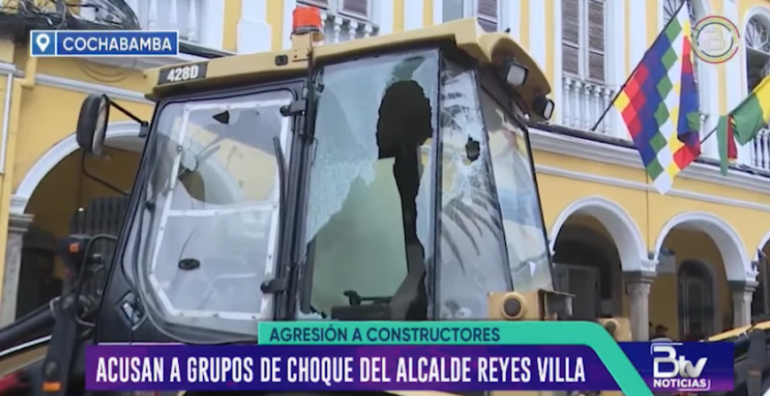 Trabajadores de constructoras que reclaman pago de deudas fueron atacados, acusan al alcalde Reyes Villa