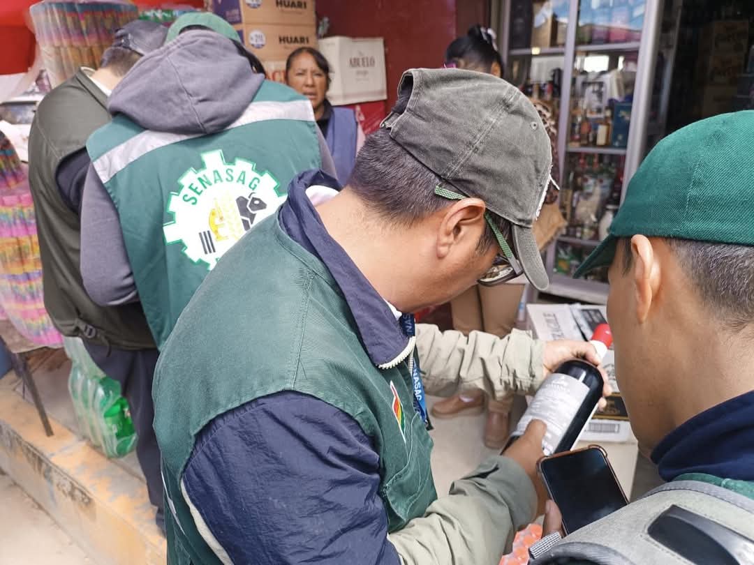 Senasag controla Registro Sanitario de bebidas y espumas en todo el país 