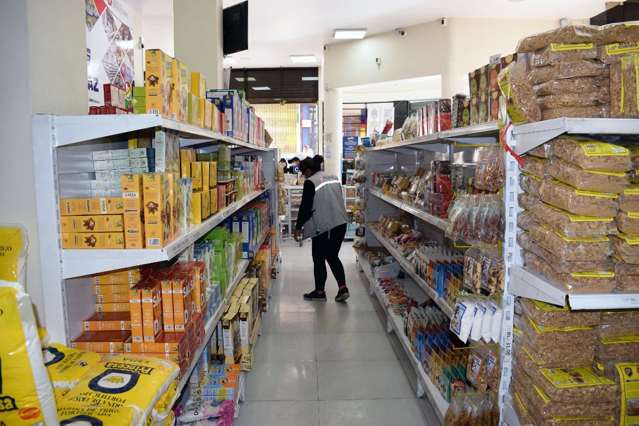 Interior de una tienda de la Empresa de Apoyo a la Producción de Alimentos (Emapa). Foto: Emapa