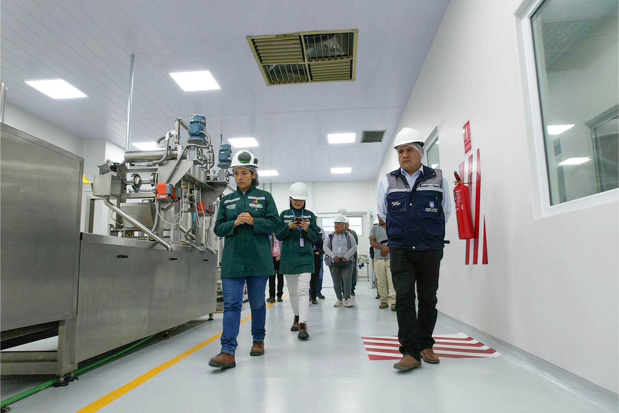 Alcaldía de Sacaba inspecciona procesadora Kokabol y resalta que la industrialización avanza 