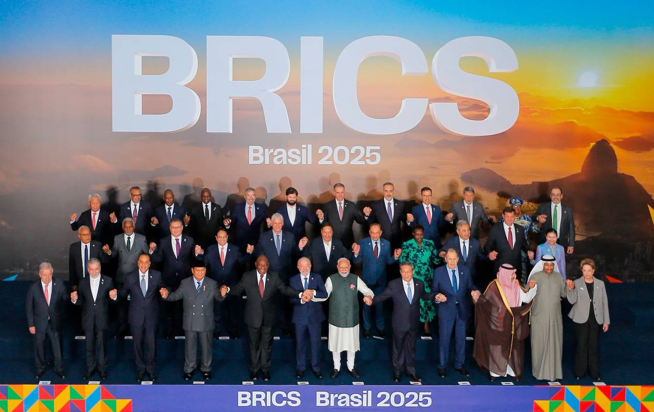 Arce participa de la segunda jornada de la XVII cumbre de los BRICS en Río de Janeiro