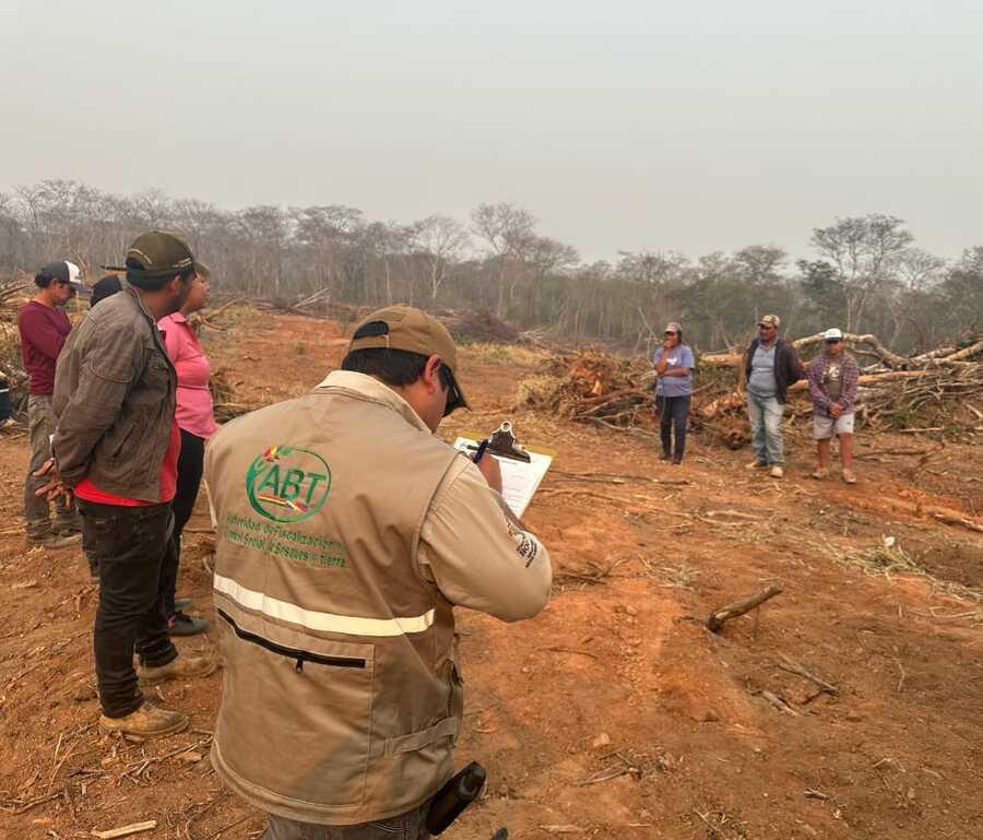 Instan a la población a denunciar incendios y advierten con sanciones a quienes provoquen quemas ilegales