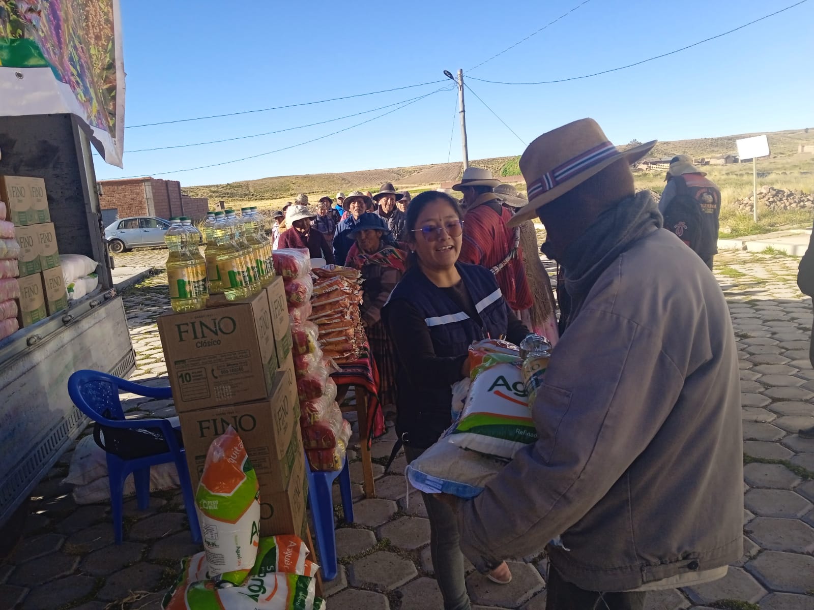 Privada Aliconsumo agradece a Emapa por la venta directa de aceite al consumidor a través de ferias locales