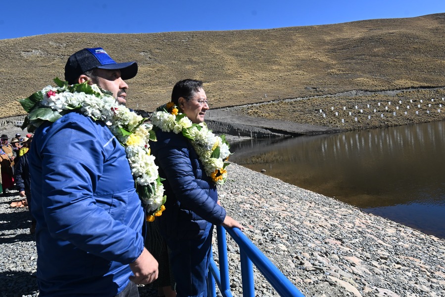 Gobierno entrega una presa, dos puentes y un sistema de alcantarillado en Pucarani con Bs 76,5 millones