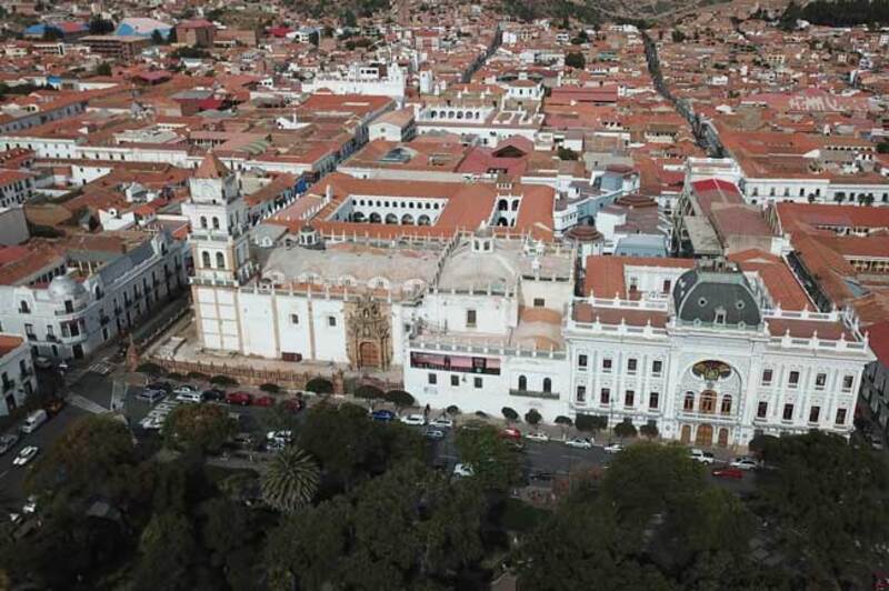 Recuerdan prohibición de colocar propaganda política en el Centro Histórico de Sucre