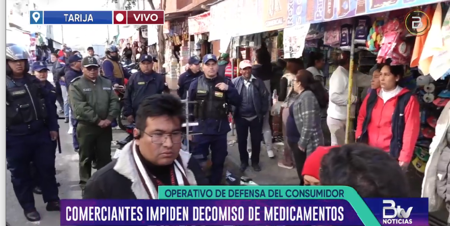 Comerciantes agreden en Tarija a funcionarios de Defensa del Consumidor para evitar el comiso de medicamentos