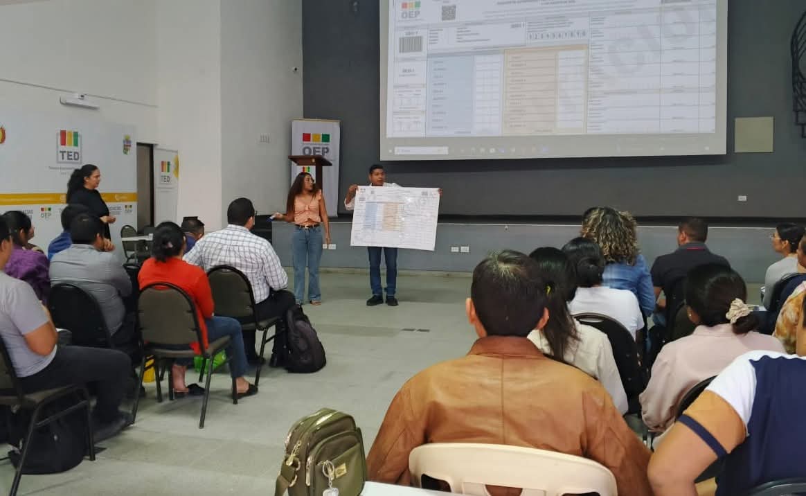 ‎En Santa Cruz, Tarija y Oruro concluye formación de capacitadores y notarios para las elecciones ‎