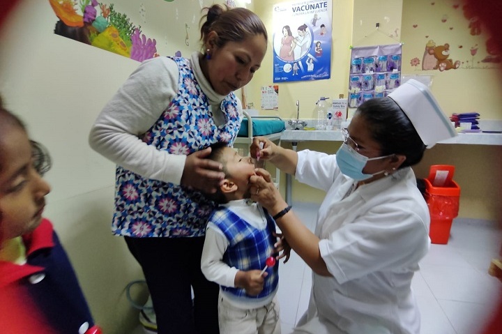 Llaman a completar dosis de la vacuna pentavalente para evitar muertes en menores por tos ferina