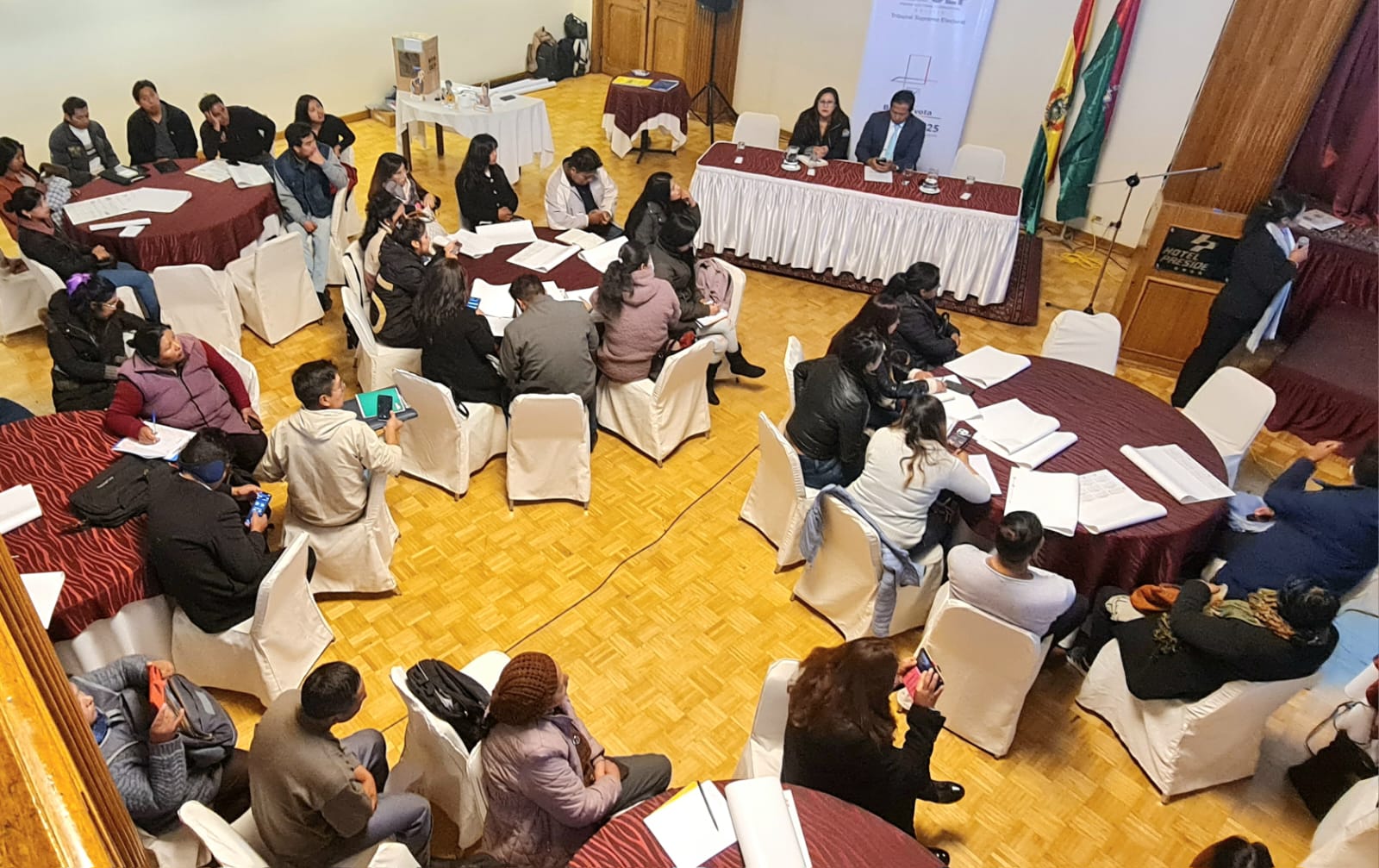 TED La Paz concluye capacitación de notarios para las elecciones generales de agosto