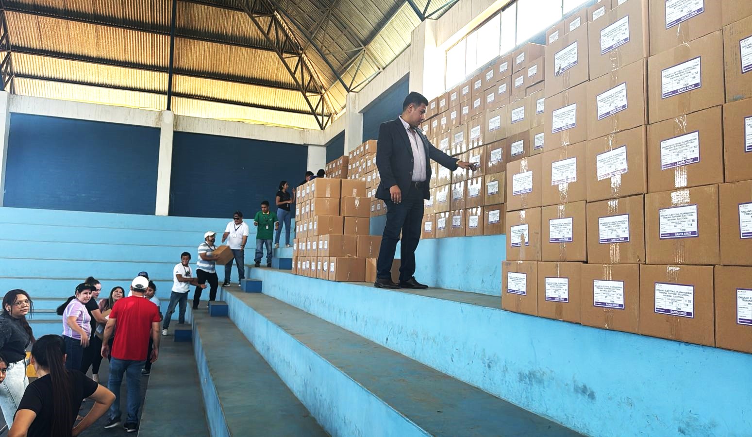 Bolivia ingresa a la recta final de la preparación de las elecciones con entrega de material y desplazamiento de observadores