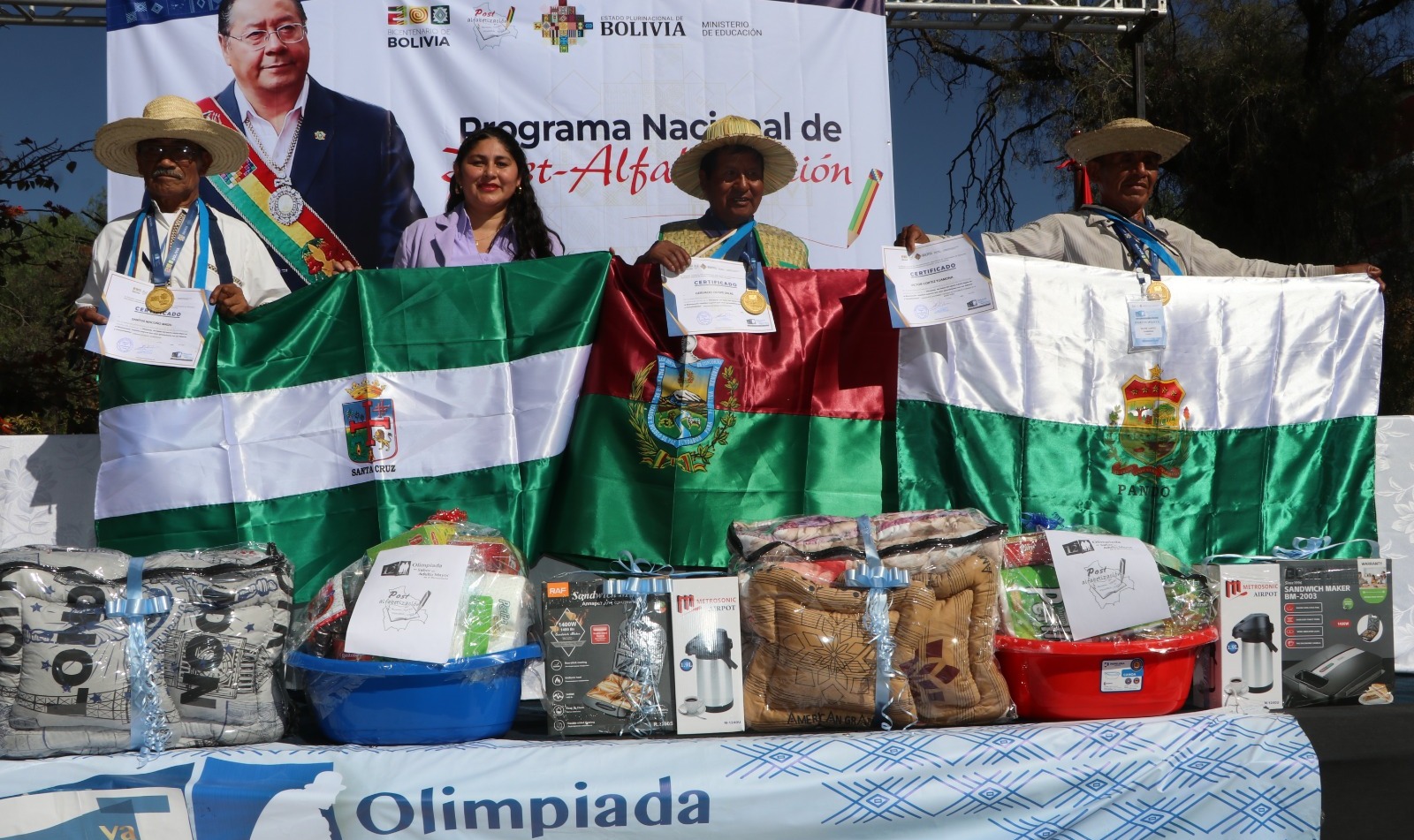 Educación premia los saberes ancestrales de tres adultos mayores