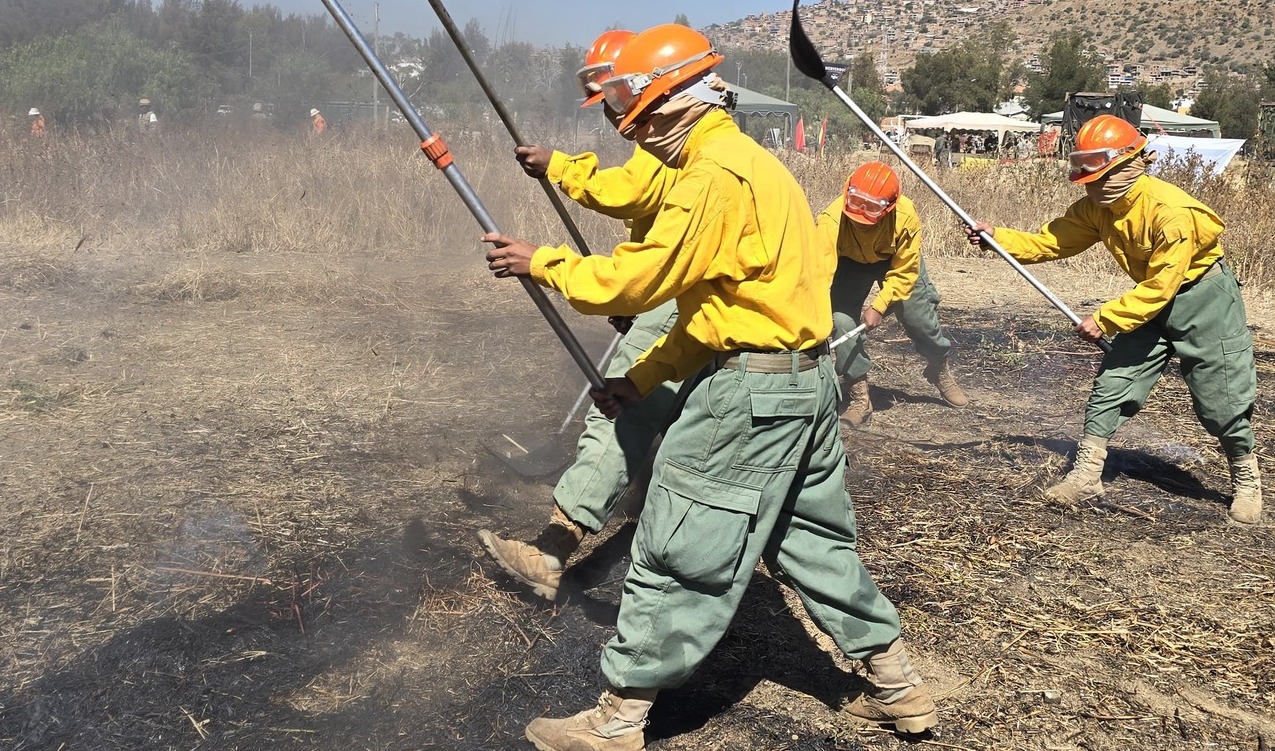 Incendio en Parque Nacional Carrasco de Cochabamba activa respuesta de emergencia