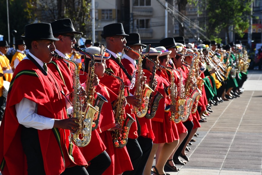 Las bandas de los colegios Bethel, Plena Maranata y Basil Miller triunfan en el Festival del Bicentenario en La Paz