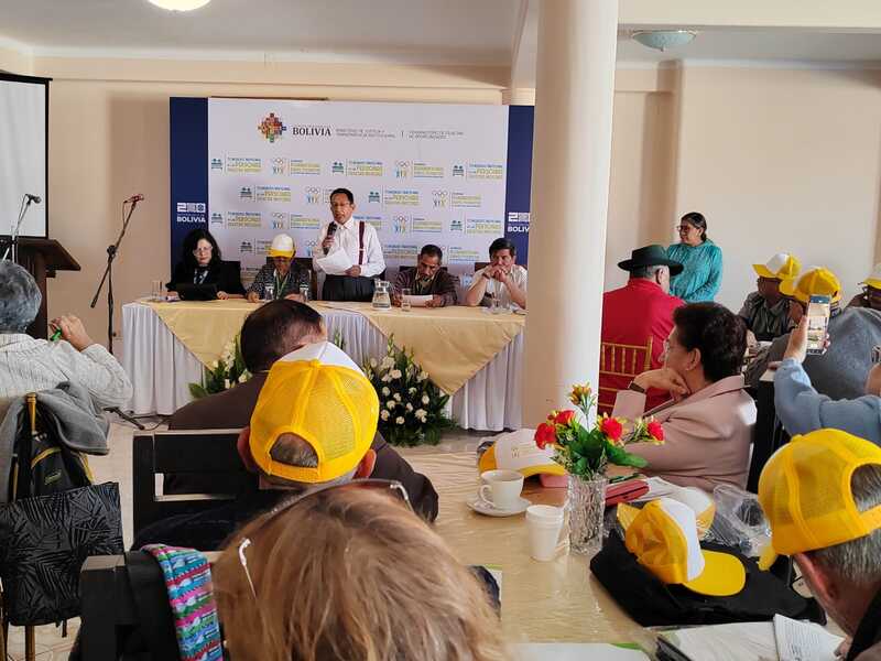 En Bolivia se busca un nuevo paradigma de envejecimiento activo, con autonomía y cuidados