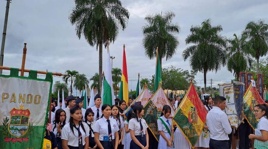Escolares de Cobija alistan retreta y desfile en conmemoración al Bicentenario