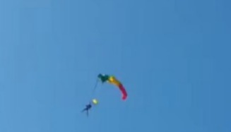 Sargento ingresa a terapia intensiva tras accidente durante salto en paracaídas en Cochabamba